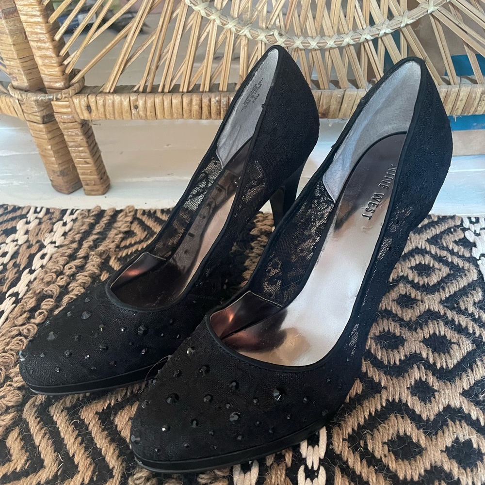 Nine West Black Jewel Pumps Size 8